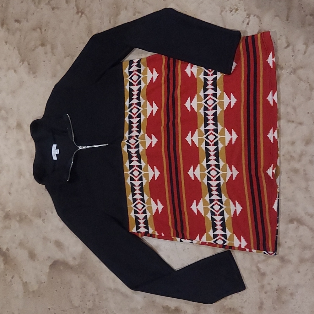 NWOT 3/4 zip Light Weight Aztec Fleece Size Large